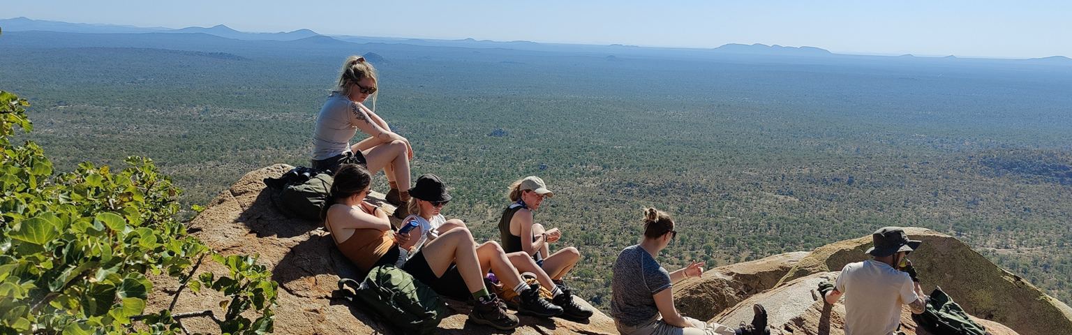 Students overlooking the Selati grassland